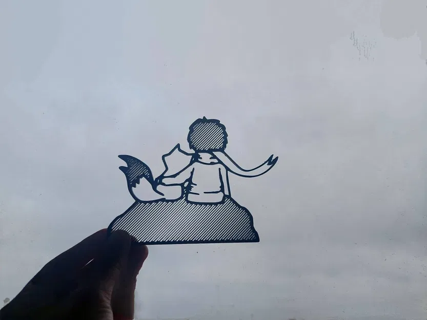 Silhouette hoàng tử bé ngồi trên mặt trăng với cáo - Image 1