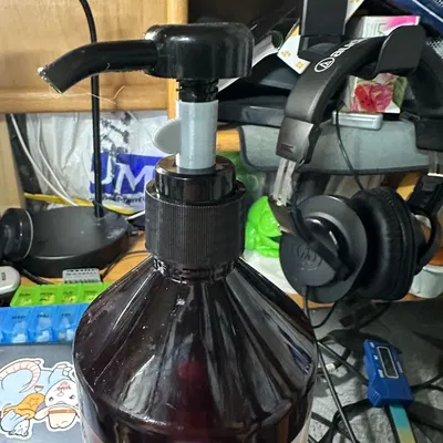 Bình đựng dầu gội, xả, sữa tắm và lotion Pump-Stop