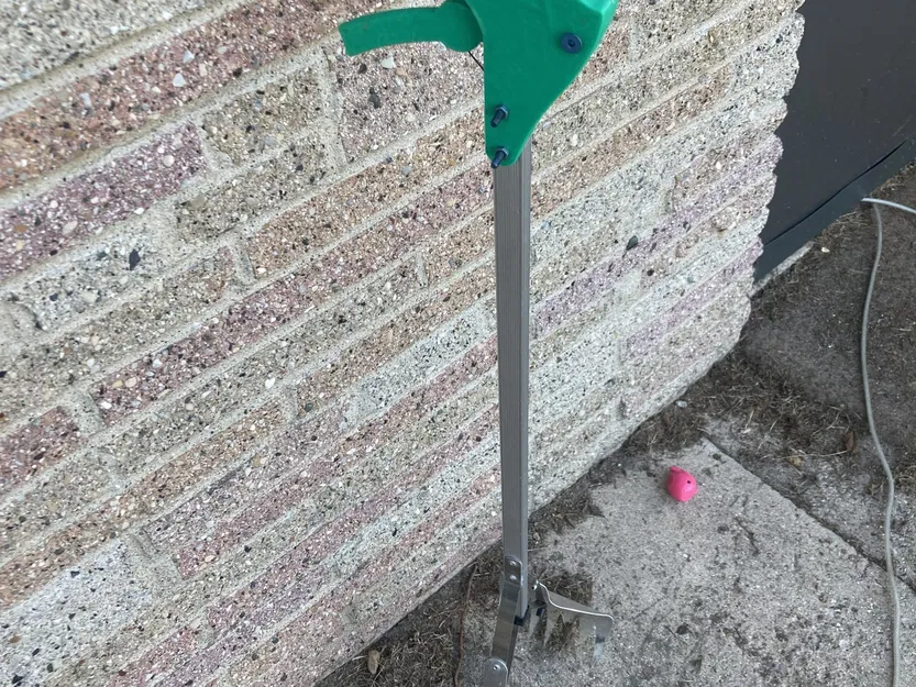 Tay cầm thay thế cho máy hốt phân Diamond Trigger - Image 1