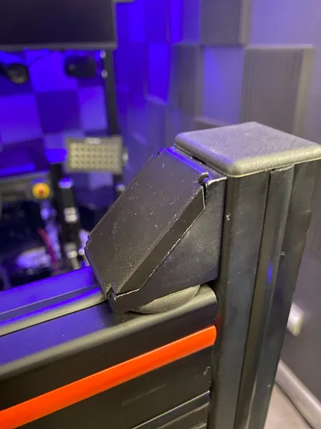 Bìa che giá đỡ góc nhôm 4040 hình dạng không tiêu chuẩn - Image 1