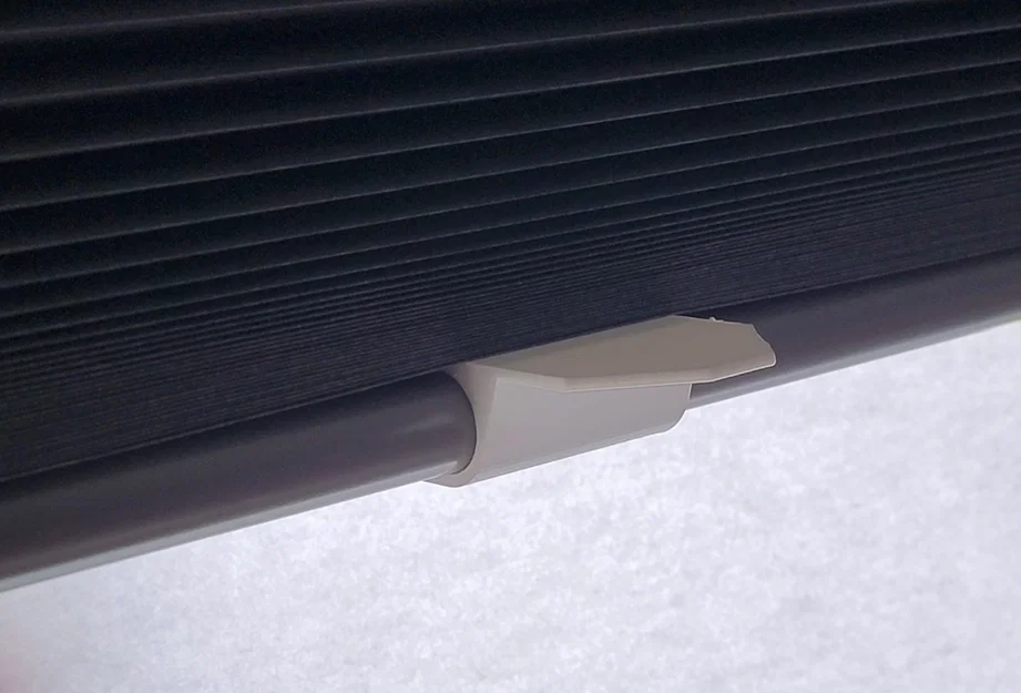 Cán cầm cho rèm cuốn di động từ Blinds To Go - Image 1