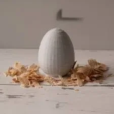 Trứng giả hài hước cho trò đùa trong bếp