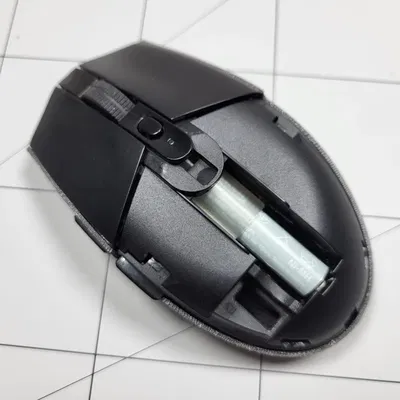 Bộ chuyển đổi pin AAA sang AA nhẹ cho chuột