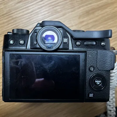 Cán tay cho Fujifilm X-T20 giúp cầm chắc và ổn định hơn