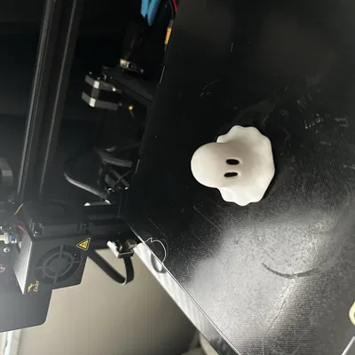 Trang trí ma quái tối giản với chỗ để đèn tealight