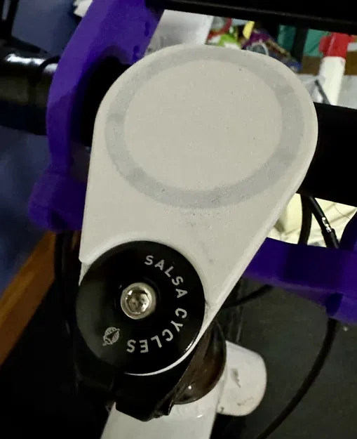 Giá đỡ iPhone MagSafe cho ghi đông xe đạp - Image 1