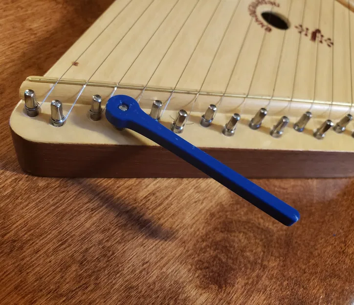 Cờ lê điều chỉnh cho đàn harp lap của nhạc sĩ - Image 1