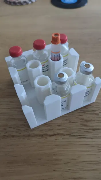 Giá đỡ insulin in 3D an toàn và tiện lợi - Image 1