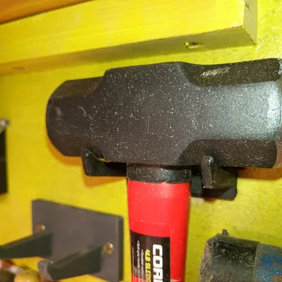 Giá đỡ búa treo tường hình tròn