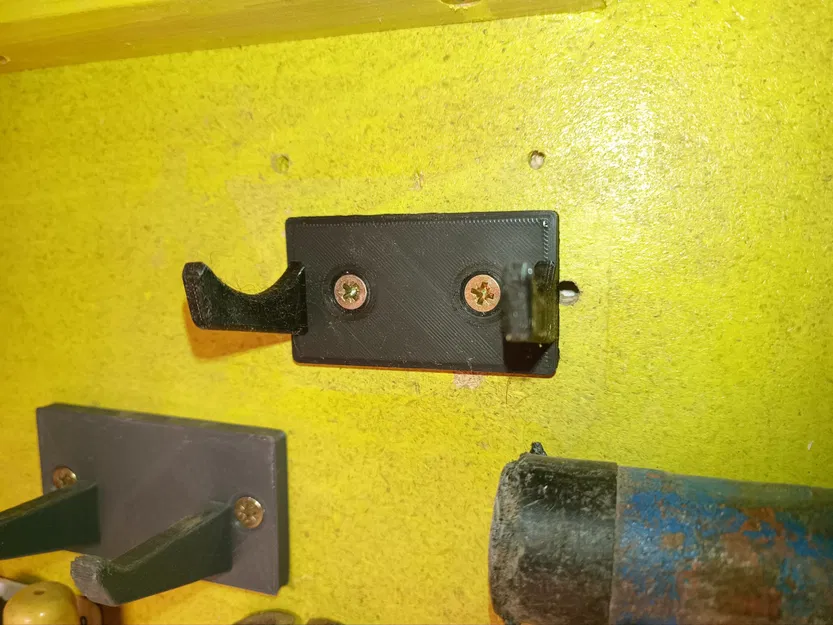 Giá đỡ búa treo tường hình tròn - Image 2