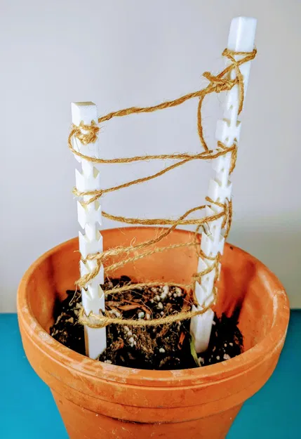 Cọc làm vườn để tạo giàn cho cây leo - Image 1