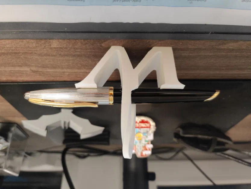 Giá đỡ bút máy hình logo Waterman Carene - Image 2