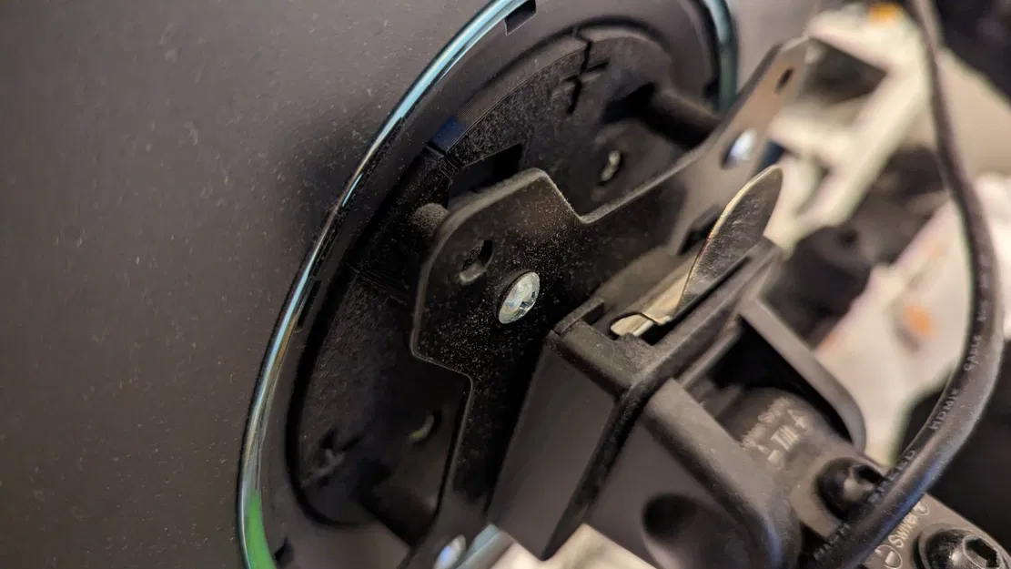 Giảm kích thước đế VESA từ 50x50 lên 75x75 cho màn hình Samsung... - Image 1