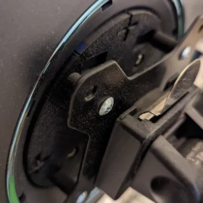 Giảm kích thước đế VESA từ 50x50 lên 75x75 cho màn hình Samsung...