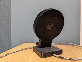 Giá đỡ sạc không dây Livboj với thiết kế ngăn cáp bên trong - Image 2