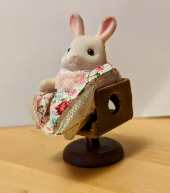 Ghế cho nhân vật Sylvanian hoặc nhà búp bê - Image 1