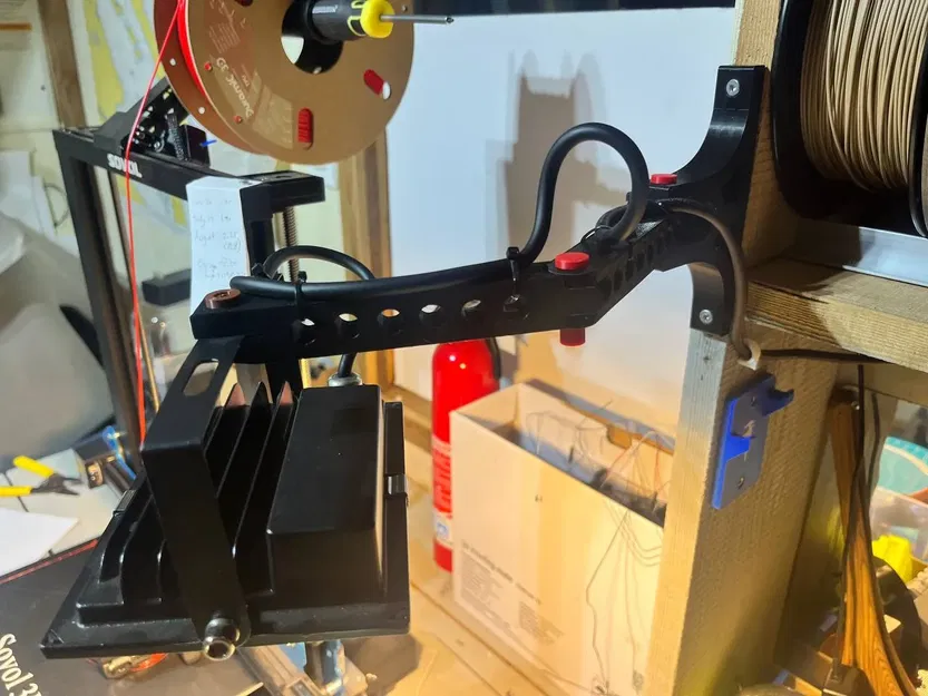 Giá đỡ đèn LED cho xưởng làm việc - Image 1