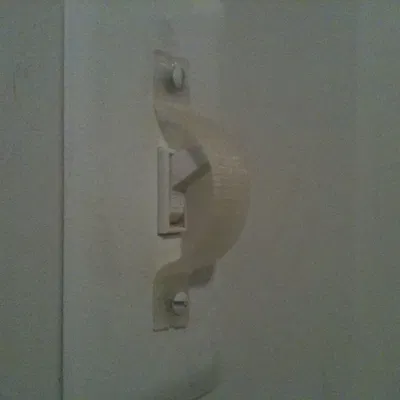 Nắp che công tắc điện để ngăn trẻ tắt đèn an ninh