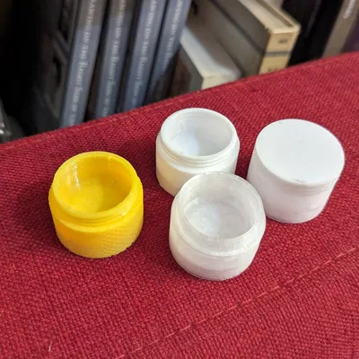 Hộp đựng thuốc vặn nối với thiết kế đa dạng bề mặt