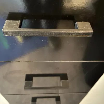 Tay nắm tủ 155.5mm / 129.5mm với lỗ khoan 4mm