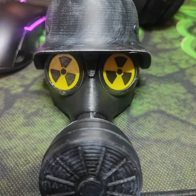 Kính đeo mắt với biểu tượng nguyên tử