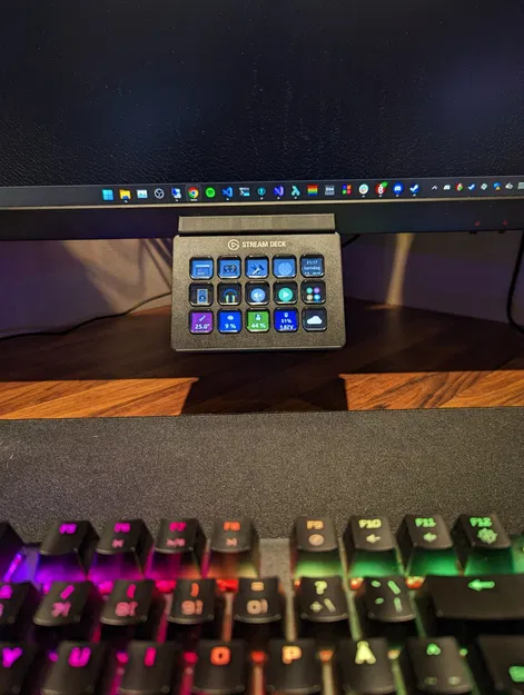 Giá đỡ LCD cho Elgato Stream Deck trên màn hình chính - Image 1