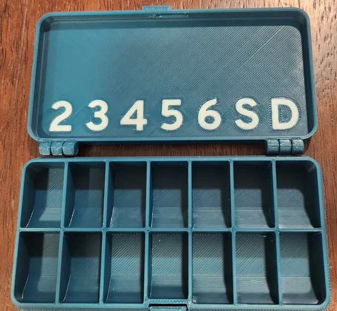 Hộp thuốc hàng tuần gọn nhẹ, dễ đọc cho người dùng - Image 1