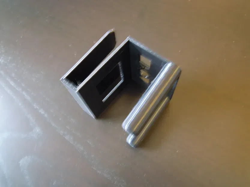 Giá đỡ điều khiển PS4 treo tường tiết kiệm không gian - Image 2