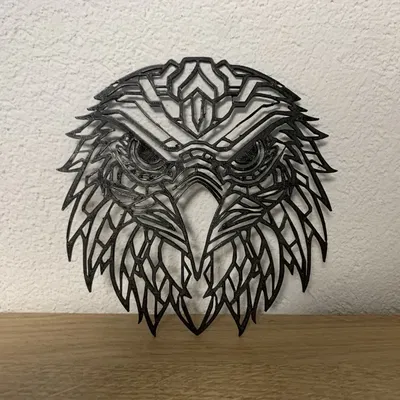 Đầu đại bàng hình học trang trí tường