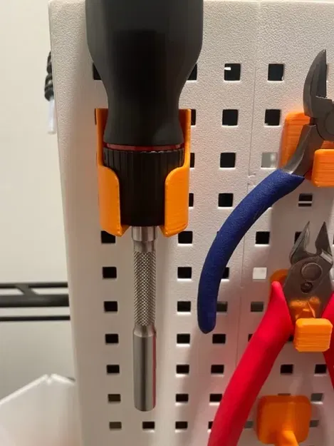 Giá đỡ tua vít LTT cho bảng ghim P1P Bambu Lab - Image 1