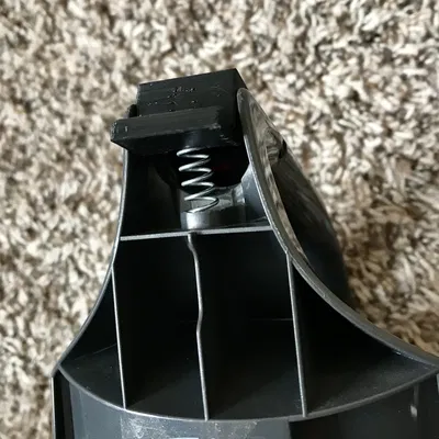 Nắp khóa thùng bụi Dirt Devil Endura Max