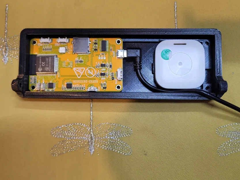 Vỏ bảo vệ Xtouch p1p với cảm biến độ ẩm/nhiệt độ - Image 3