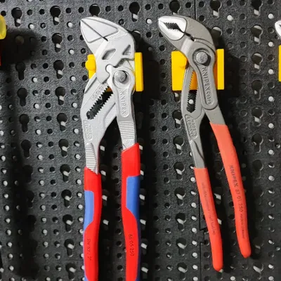 Giá đỡ kìm Knipex Cobra 150 cho bảng treo Lidl/Parkside