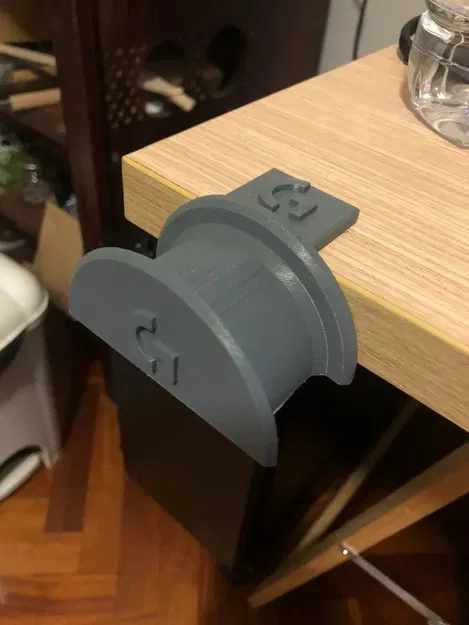 Giá đỡ tai nghe Logitech cho bàn 30mm và 16mm - Image 1