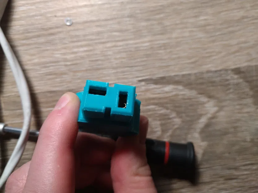 Cổng kết nối bàn đạp máy may Łucznik - Image 1