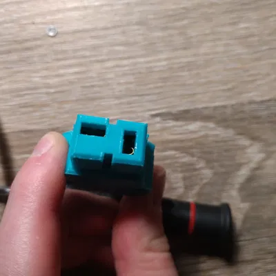 Cổng kết nối bàn đạp máy may Łucznik