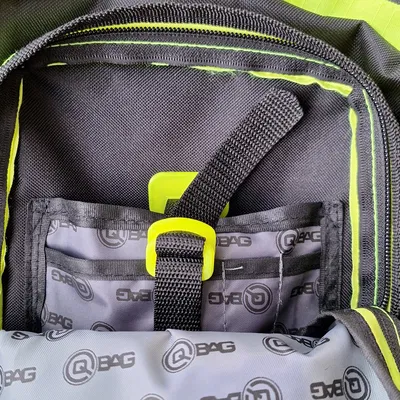 Khóa bảo vệ ví bên trong ba lô