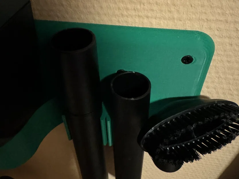 Giá đỡ treo tường cho máy hút bụi Bosch UniversalVac 18 - Image 2