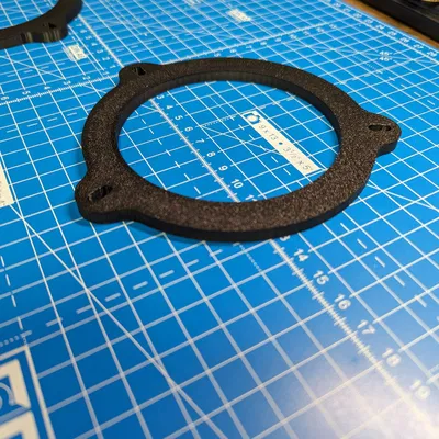 Bộ chuyển đổi loa 4 inch cho xe BMW E9X với 3 ốc vít