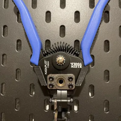 Giá đỡ cho Kéo và Tách Dây Klein trên bảng Skadis