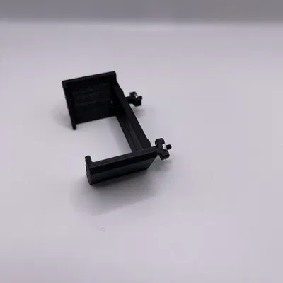 Giá đỡ cho Kéo và Tách Dây Klein trên bảng Skadis