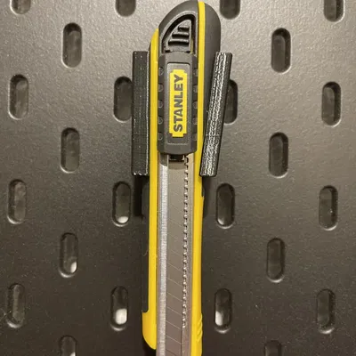 Giá đỡ dao cắt Stanley Fatmax 9mm cho bảng Skadis