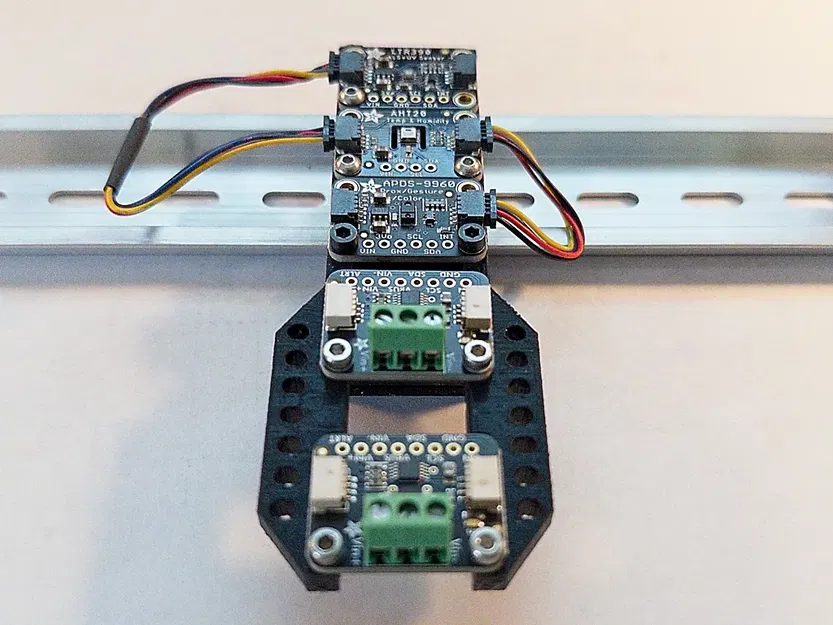 Giá đỡ Din Rail cho các mô-đun Qwiic của Adafruit - Image 1