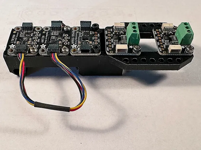 Giá đỡ Din Rail cho các mô-đun Qwiic của Adafruit - Image 2