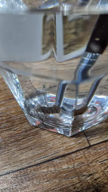 Giá đỡ cọ vẽ giúp bảo vệ lông cọ không bị cong - Image 2