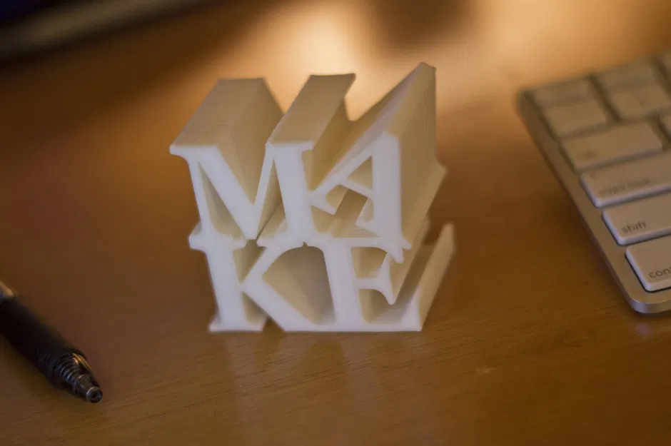 Mô hình chữ MAKE phong cách điêu khắc LOVE của Robert Indiana - Image 1