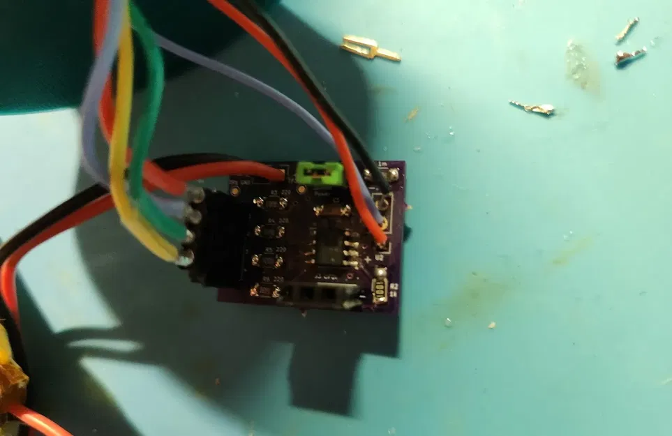 Cây thông Giáng sinh cảm biến chuyển động ATtiny402 - Image 4