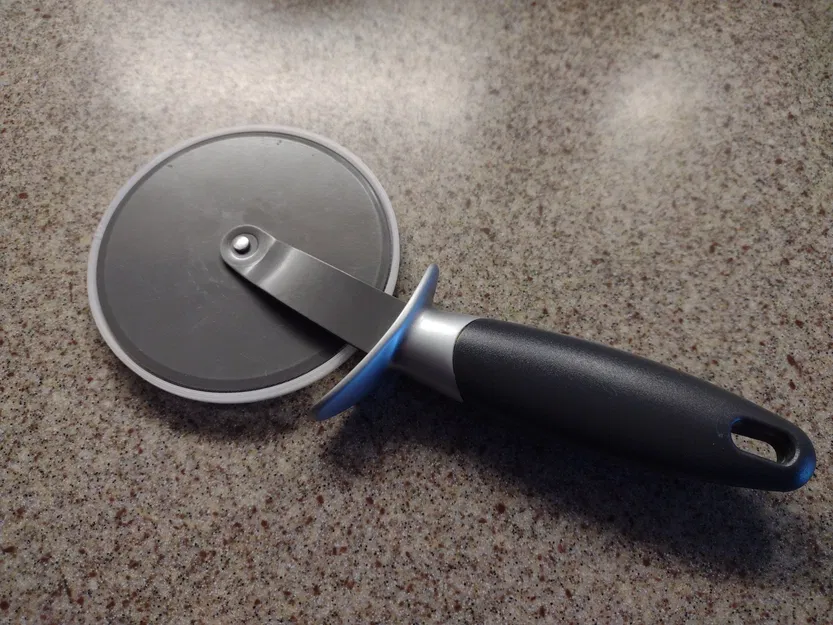 Nắp bảo vệ dao cắt pizza từ tính 95mm - Image 1