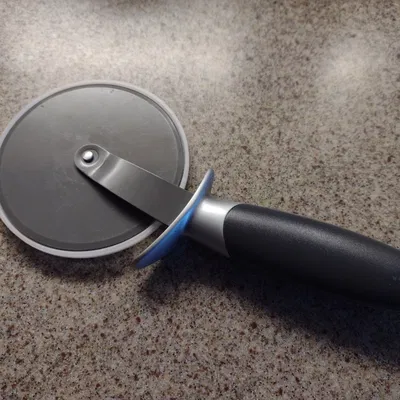 Nắp bảo vệ dao cắt pizza từ tính 95mm