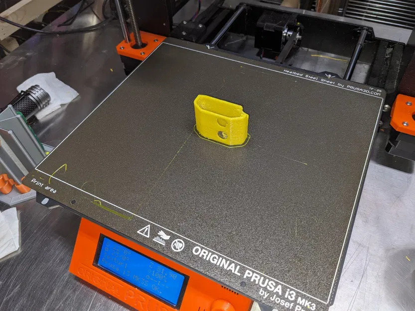 Vỏ bảo vệ an toàn cho bộ điều khiển từ xa cửa gara Chamberl... - Image 5